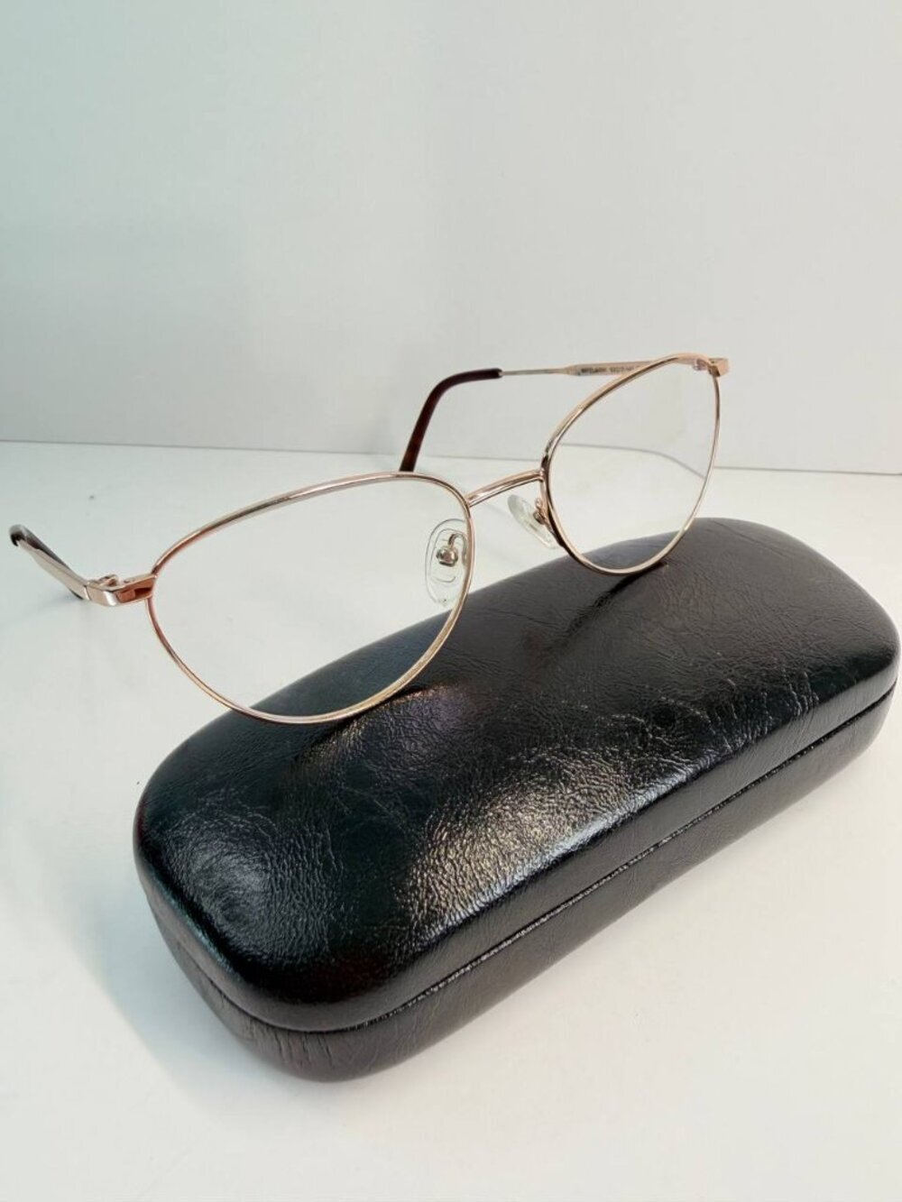 Oscar Wylee Estela 081 Designer Eyeglasses – Rose Gold Frame – Includes Case